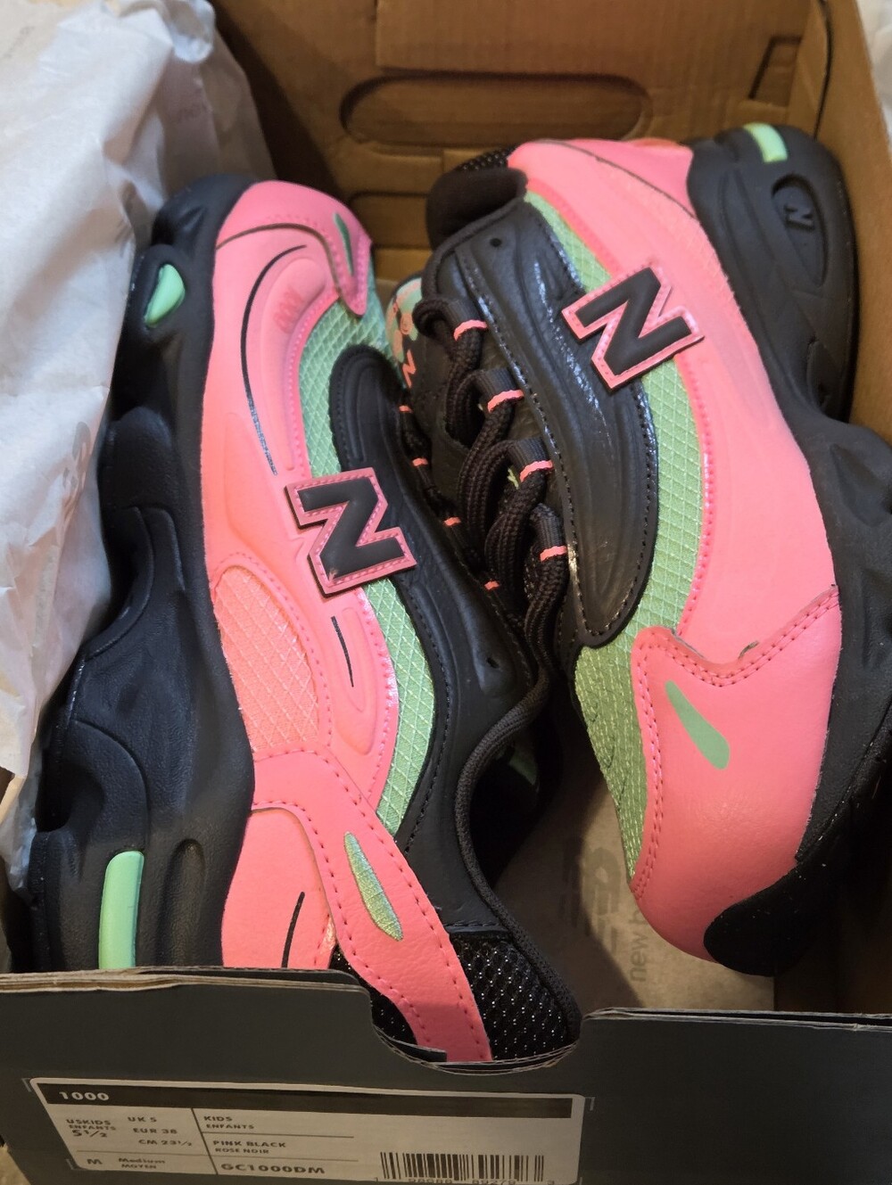 New Balance 1000 Pink/Green/Black Athletic Shoes. Youth’s 5Y. Women’s 6.5. NIB - Picture 9 of 12